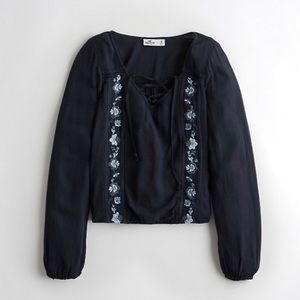 NWT Hollister Embroidered Lace-Up Peasant Top Sz S